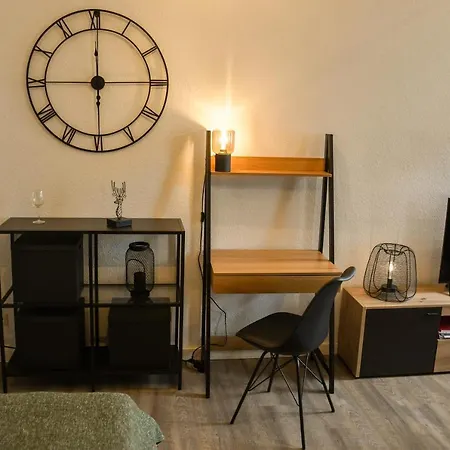 Moderne Ferienwohnung In Direkter Naehe Zur Uni, Netflix Gratis, Wlan, Waschmaschine, Geschirrspueler, Zentrum, Chemnitz Zewnętrze zdjęcie